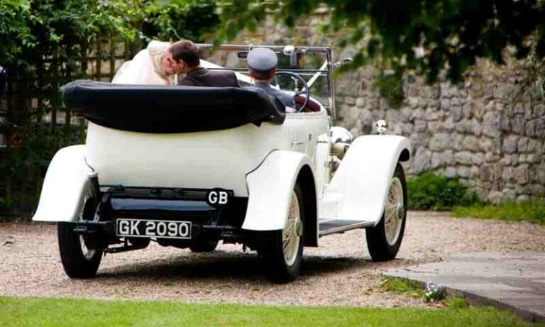 Helpful Tips To Get In And Out Of A Wedding Car.